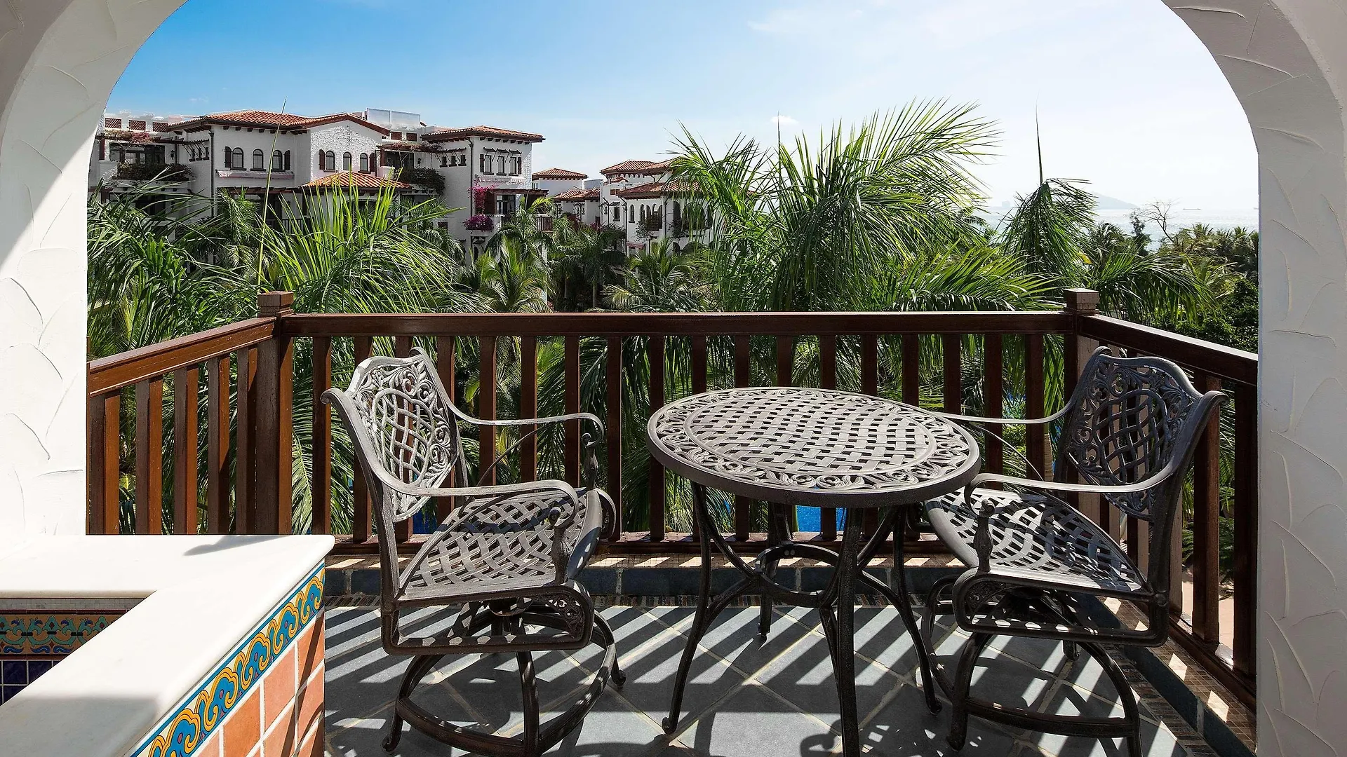 Best Western Premier International Resort Hotel Санья 5*,  Китай