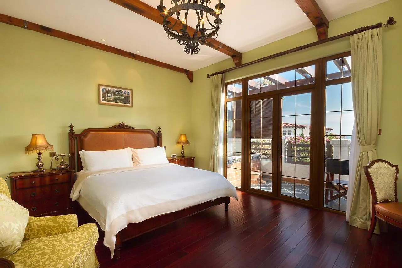 Best Western Premier International Resort Hotel Санья