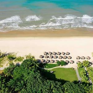 Отель Pullman Oceanview Bay &